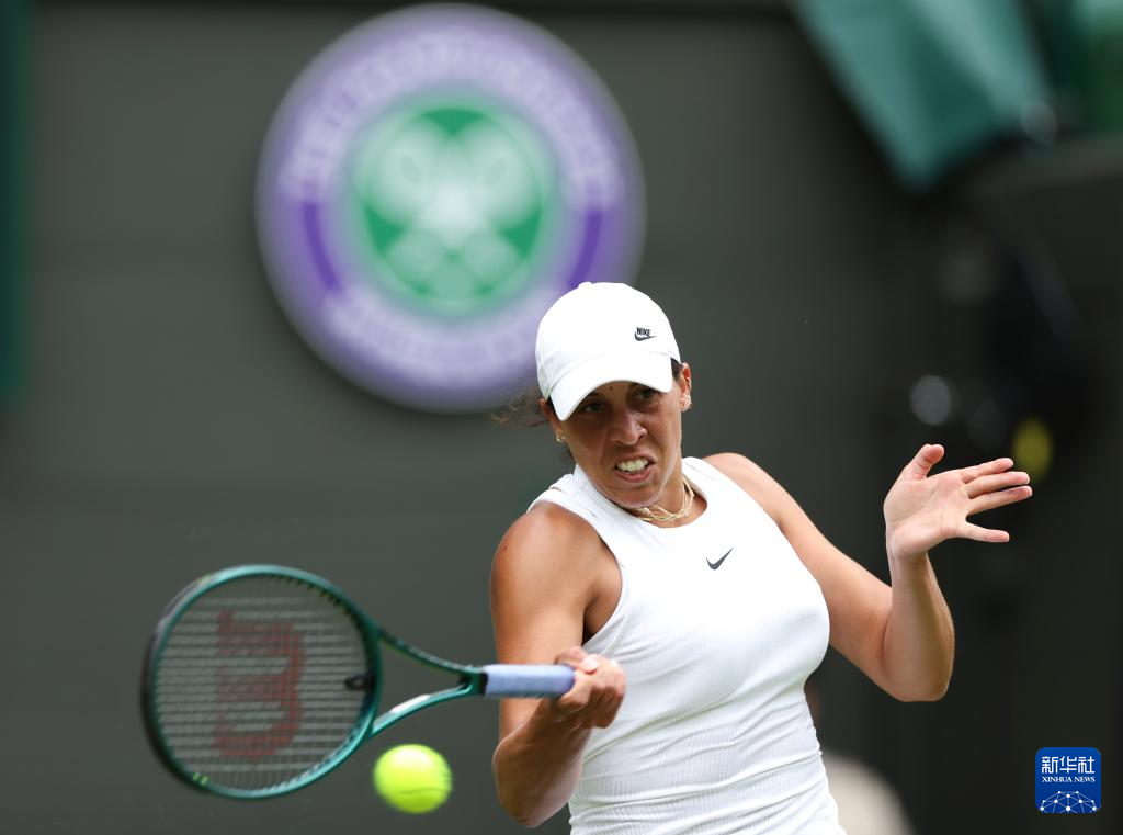 首秀助攻 首秀助攻