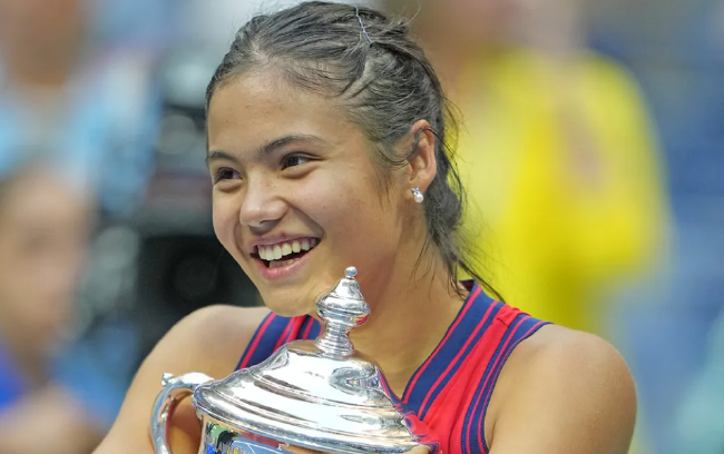 献了精彩表 献了精彩表