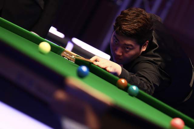 赛场上完成 赛场上完成