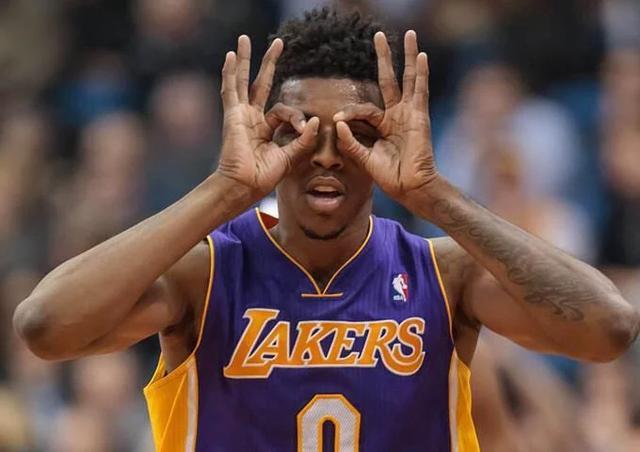 塔与听牌龙 塔与听牌龙